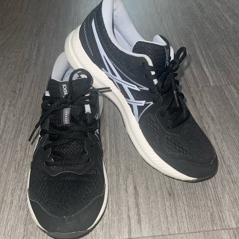 ASICS women’s Gel-Contend 7